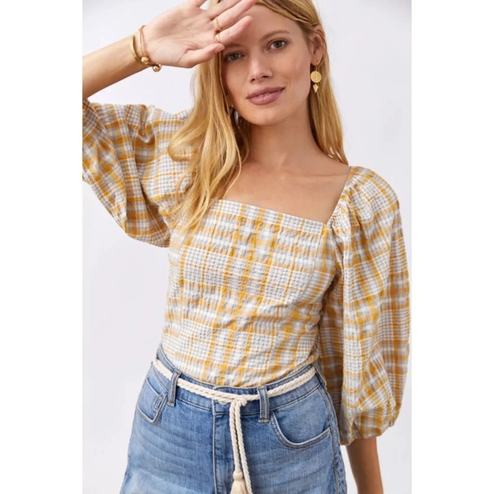 ROMANTIC Anthropologie Smocked puff Sleeve Top PRISTINE